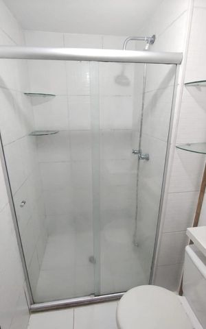 Apartamento à venda com 47m², 2 quartos e 1 vaga Apartamento à venda com 47m², 2 quartos e 1 vagaBanheiro
