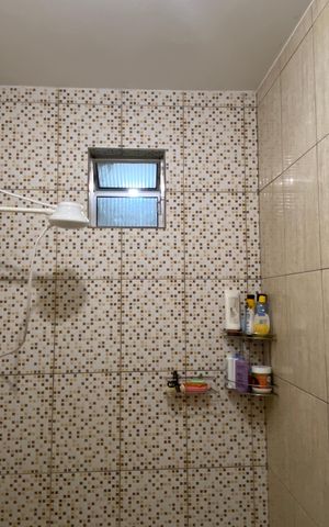 Casa à venda com 200m², 3 quartos e 2 vagasBanheiro 2