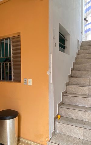 Casa à venda com 200m², 3 quartos e 2 vagasÁrea de Serviço - Hall de entrada