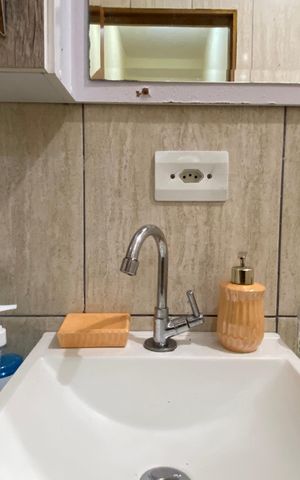 Casa à venda com 200m², 3 quartos e 2 vagasBanheiro 2