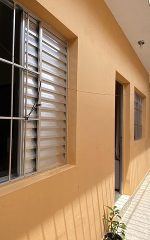 Casa à venda com 200m², 3 quartos e 2 vagasÁrea externa - Corredor