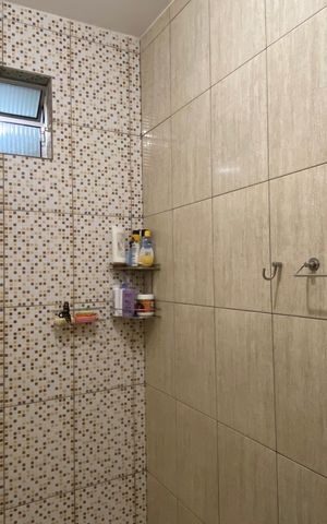 Casa à venda com 200m², 3 quartos e 2 vagasBanheiro 2