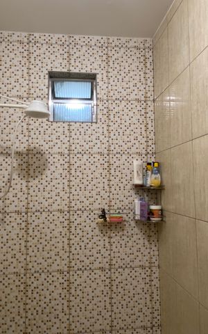 Casa à venda com 200m², 3 quartos e 2 vagasBanheiro 2