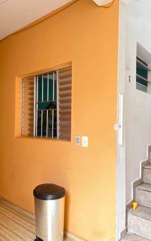 Casa à venda com 200m², 3 quartos e 2 vagasÁrea de Serviço - Hall de entrada