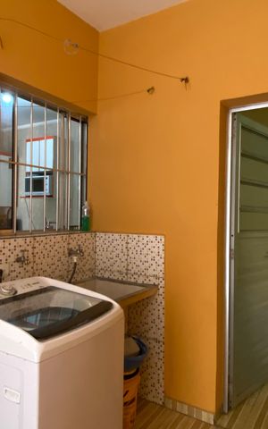 Casa à venda com 200m², 3 quartos e 2 vagasÁrea de Serviço