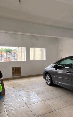 Casa à venda com 200m², 3 quartos e 2 vagasGaragem