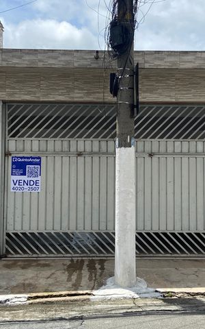 Casa à venda com 200m², 3 quartos e 2 vagasFachada e Placa