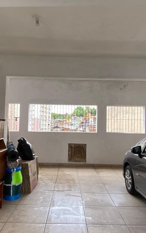 Casa à venda com 200m², 3 quartos e 2 vagasGaragem