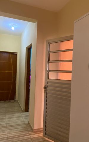 Casa à venda com 200m², 3 quartos e 2 vagasCorredor de entrada