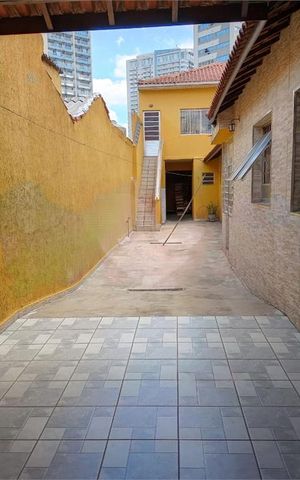 Casa à venda com 298m², 5 quartos e 6 vagas
