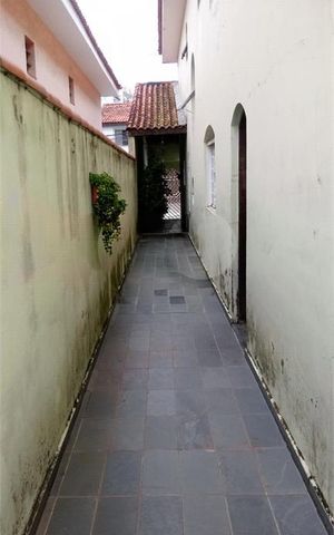 Casa à venda com 162m², 3 quartos e 5 vagas