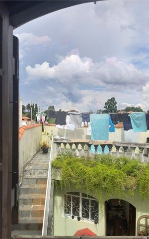 Casa à venda com 162m², 3 quartos e 5 vagas