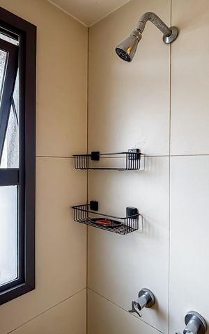 Apartamento para alugar com 72m², 2 quartos e 1 vaga Apartamento para alugar com 72m², 2 quartos e 1 vagaBanheiro da suíte
