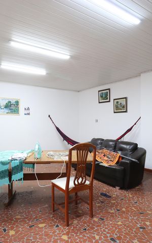 Casa à venda com 400m², 3 quartos e 8 vagasSalão 