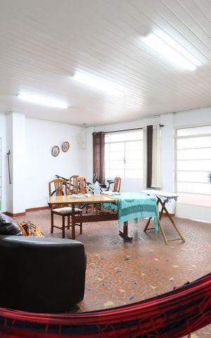Casa à venda com 400m², 3 quartos e 8 vagasSalão 