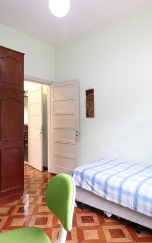 Casa à venda com 400m², 3 quartos e 8 vagasQuarto 2