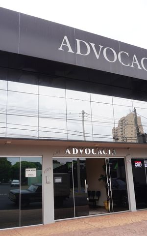 Casa à venda com 260m², 5 quartos e 5 vagasFachada