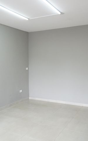 Casa à venda com 260m², 5 quartos e 5 vagasSalão