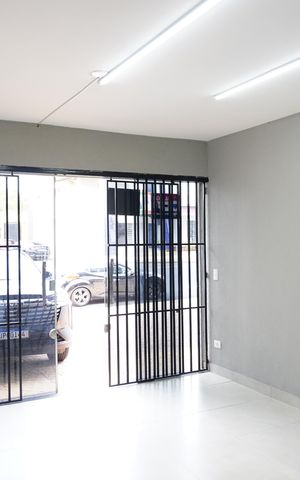 Casa à venda com 260m², 5 quartos e 5 vagasSalão