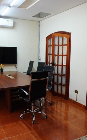 Casa à venda com 260m², 5 quartos e 5 vagasSala 6