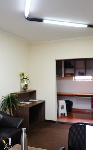 Casa à venda com 260m², 5 quartos e 5 vagasSala 10