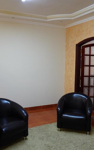 Casa à venda com 260m², 5 quartos e 5 vagasSala 6