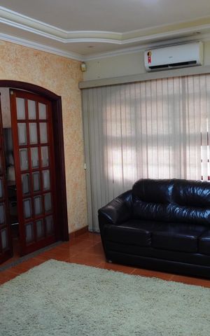 Casa à venda com 260m², 5 quartos e 5 vagasSala 6