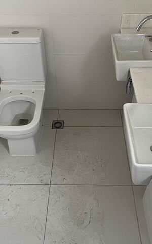 Apartamento à venda com 103m², 3 quartos e 2 vagas Apartamento à venda com 103m², 3 quartos e 2 vagasBanheiro 2