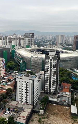 Apartamento à venda com 103m², 3 quartos e 2 vagas Apartamento à venda com 103m², 3 quartos e 2 vagasÁrea comum - Piscina