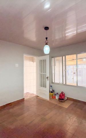 Casa para alugar com 80m², 2 quartos e 1 vaga Casa para alugar com 80m², 2 quartos e 1 vagaSala