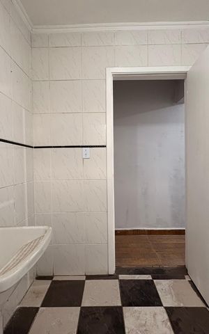 Casa para alugar com 80m², 2 quartos e 1 vaga Casa para alugar com 80m², 2 quartos e 1 vagaBanheiro/ lavanderia