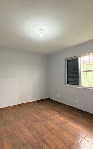 Casa para alugar com 80m², 2 quartos e 1 vaga Casa para alugar com 80m², 2 quartos e 1 vagaQuarto 1