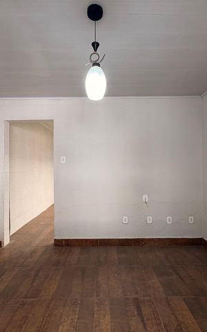 Casa para alugar com 80m², 2 quartos e 1 vaga Casa para alugar com 80m², 2 quartos e 1 vagaSala