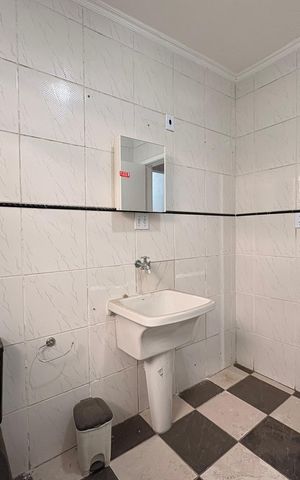Casa para alugar com 80m², 2 quartos e 1 vaga Casa para alugar com 80m², 2 quartos e 1 vagaBanheiro/ lavanderia