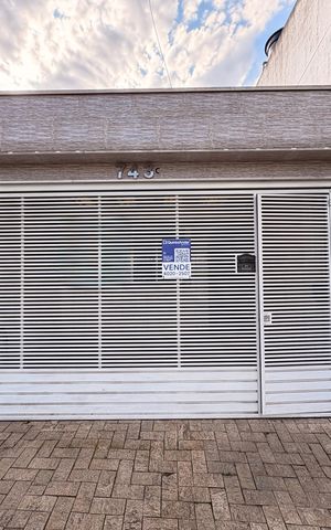 Casa para alugar com 80m², 2 quartos e 1 vaga Casa para alugar com 80m², 2 quartos e 1 vagaFachada + plaquinha YVPZ-537