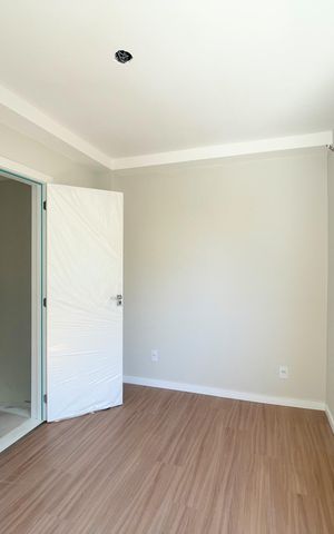 Casa à venda com 102m², 3 quartos e 2 vagas Casa à venda com 102m², 3 quartos e 2 vagasQuarto