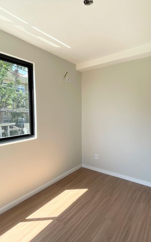 Casa à venda com 102m², 3 quartos e 2 vagas Casa à venda com 102m², 3 quartos e 2 vagasQuarto