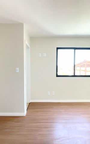 Casa à venda com 102m², 3 quartos e 2 vagas Casa à venda com 102m², 3 quartos e 2 vagasQuarto