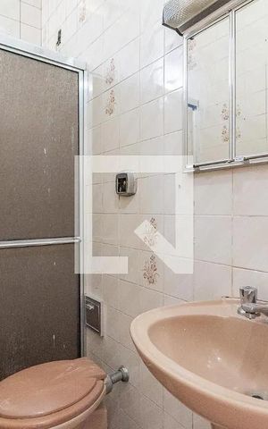 Casa à venda com 213m², 5 quartos e 2 vagas Casa à venda com 213m², 5 quartos e 2 vagasBanheiro casa 3