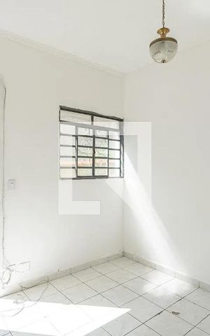 Casa à venda com 213m², 5 quartos e 2 vagas Casa à venda com 213m², 5 quartos e 2 vagasSala casa 3