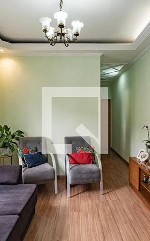 Casa à venda com 213m², 5 quartos e 2 vagas Casa à venda com 213m², 5 quartos e 2 vagasSala casa 1