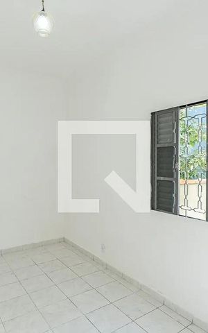 Casa à venda com 213m², 5 quartos e 2 vagas Casa à venda com 213m², 5 quartos e 2 vagasQuarto casa 3