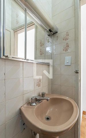 Casa à venda com 213m², 5 quartos e 2 vagas Casa à venda com 213m², 5 quartos e 2 vagasBanheiro casa 3