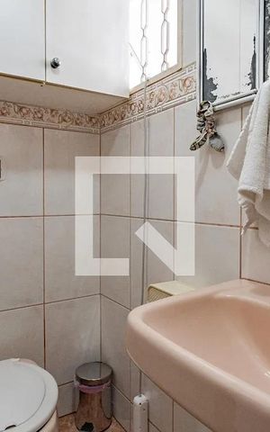 Casa à venda com 213m², 5 quartos e 2 vagas Casa à venda com 213m², 5 quartos e 2 vagasBanheiro casa 1