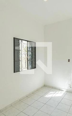 Casa à venda com 213m², 5 quartos e 2 vagas Casa à venda com 213m², 5 quartos e 2 vagasQuarto casa 3