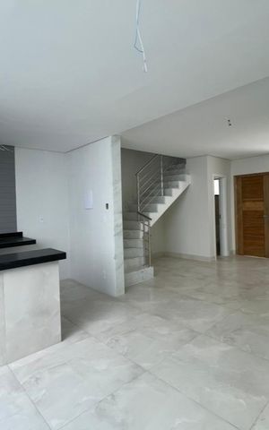 Casa à venda com 120m², 3 quartos e 2 vagas Casa à venda com 120m², 3 quartos e 2 vagasCozinha