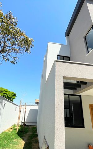 Casa à venda com 120m², 3 quartos e 2 vagas Casa à venda com 120m², 3 quartos e 2 vagasÁrea externa