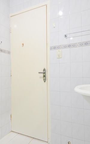 Casa para alugar com 80m², 2 quartos e 2 vagasBanheiro