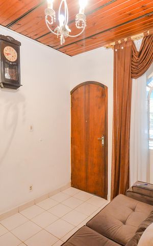 Casa para alugar com 80m², 2 quartos e 2 vagasSala