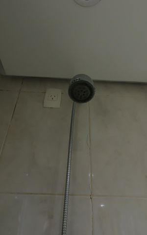 Apartamento à venda com 145m², 3 quartos e 3 vagasBanheiro da Suíte 2 - Chuveiro